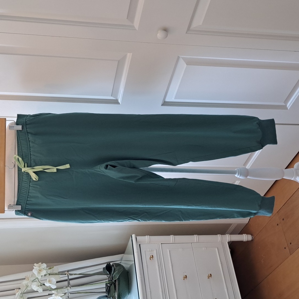FIGS Womens Green Scrub Technical Jogger‎ Mesh Lined Pants Pockets Elastic S-LG